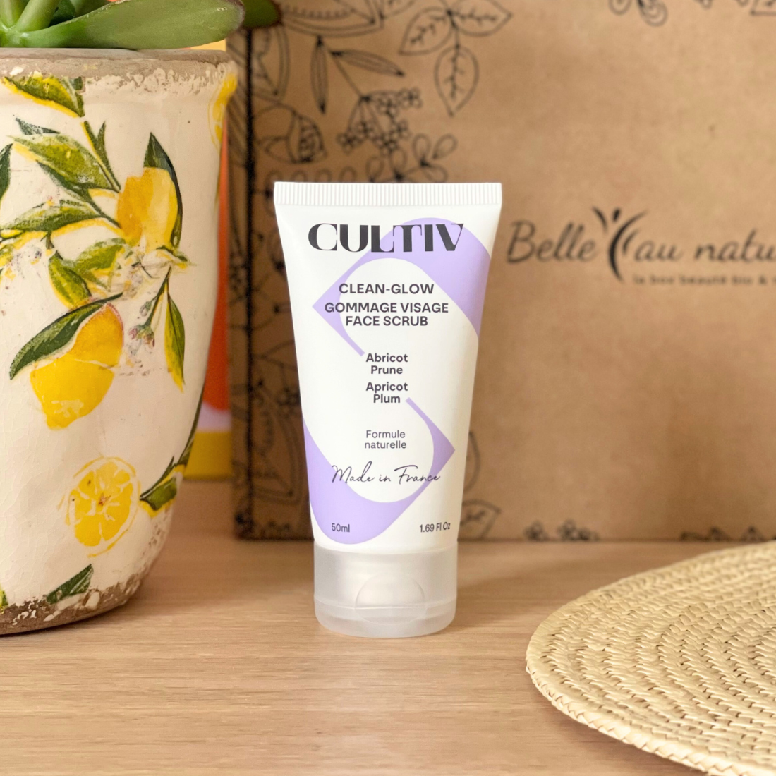 CLEAN-GLOW Gentle Face Scrub